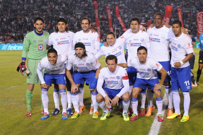 Cruz azul sin afición