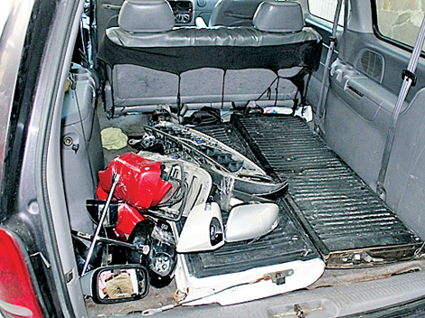 En la zona de 5 de Febrero se decomisaron piezas de coches robadas