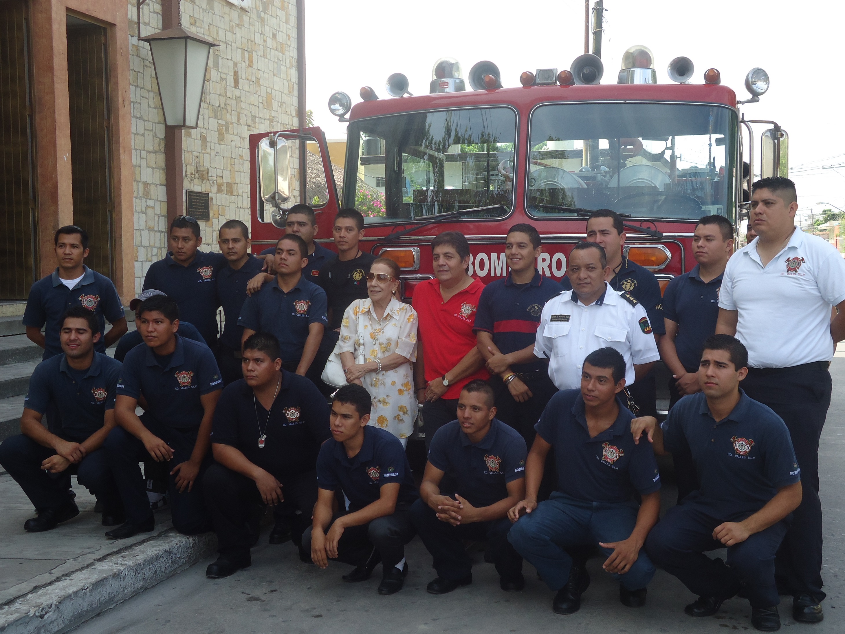 El déficit en Bomberos es de 70, ya que lo ideal es contar con 100 elementos.