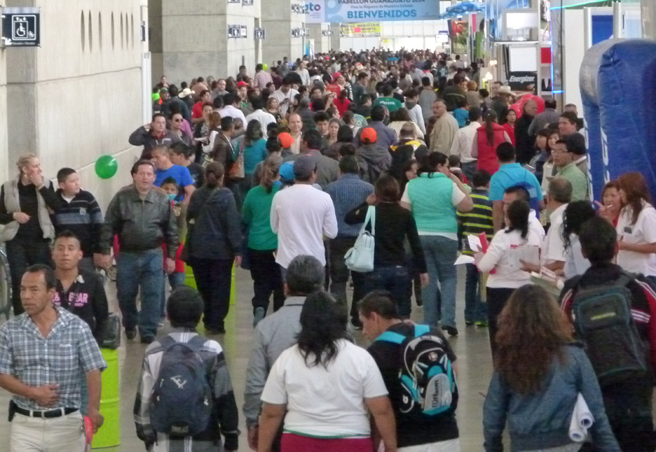 Autoridades convocaron a rueda de prensa.