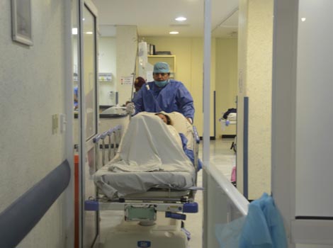 Aplicaría para todo empleado de un centro médico, público o privado.