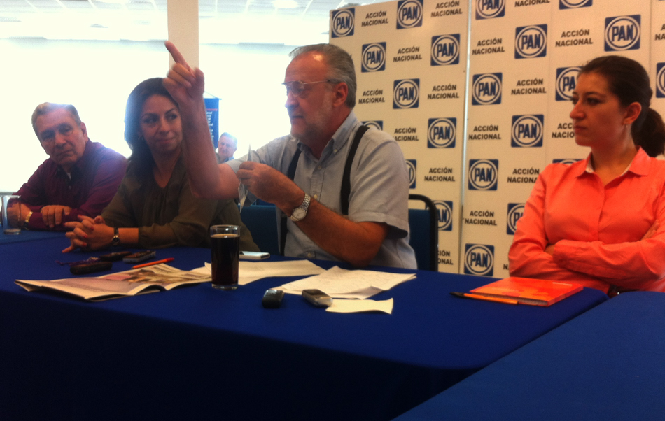 Alfredo Ling Altamirano destacó que el encargado de cobrar los impuestos también los debe.