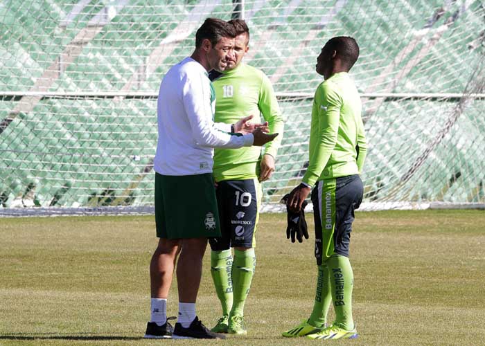 Santos Laguna continuó con su entrenamiento, pero este día fue a puerta cerrada.