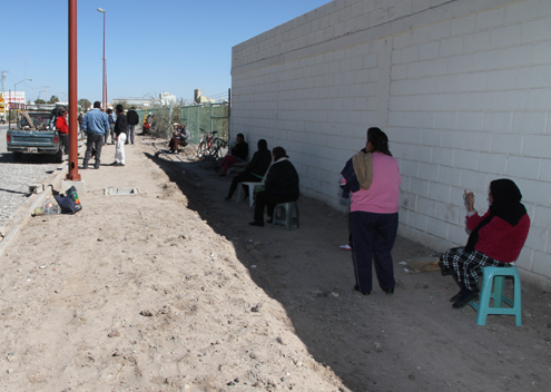 En las obras de acceso a la Ciudad Industrial de Torreón se han bloqueado vialidades.