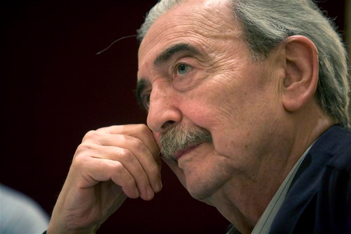 "Quiero ser enterrado en México", dijo Juan cuando le fue entregada la Medalla de Oro de Bellas Artes. 