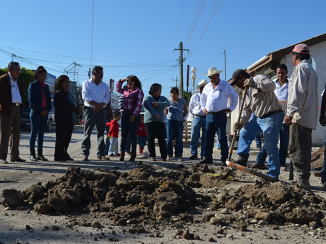 Arrancan Obras de Bacheo en González