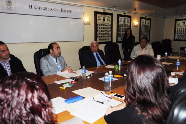 Reunión de diputados del PAN en el Congreso local.