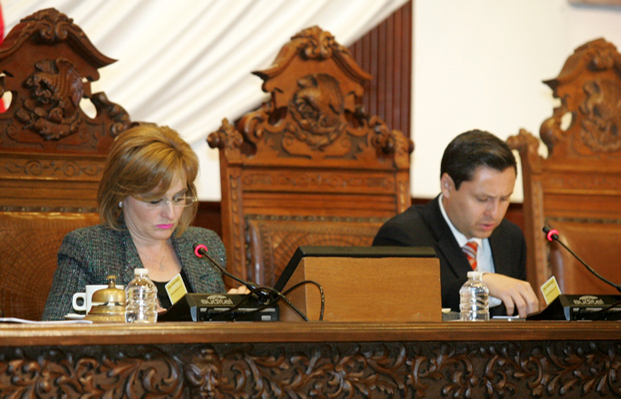 La diputacion Permanente acordó crear la Comision para analizar el impacto de la deuda de Coahuila.
