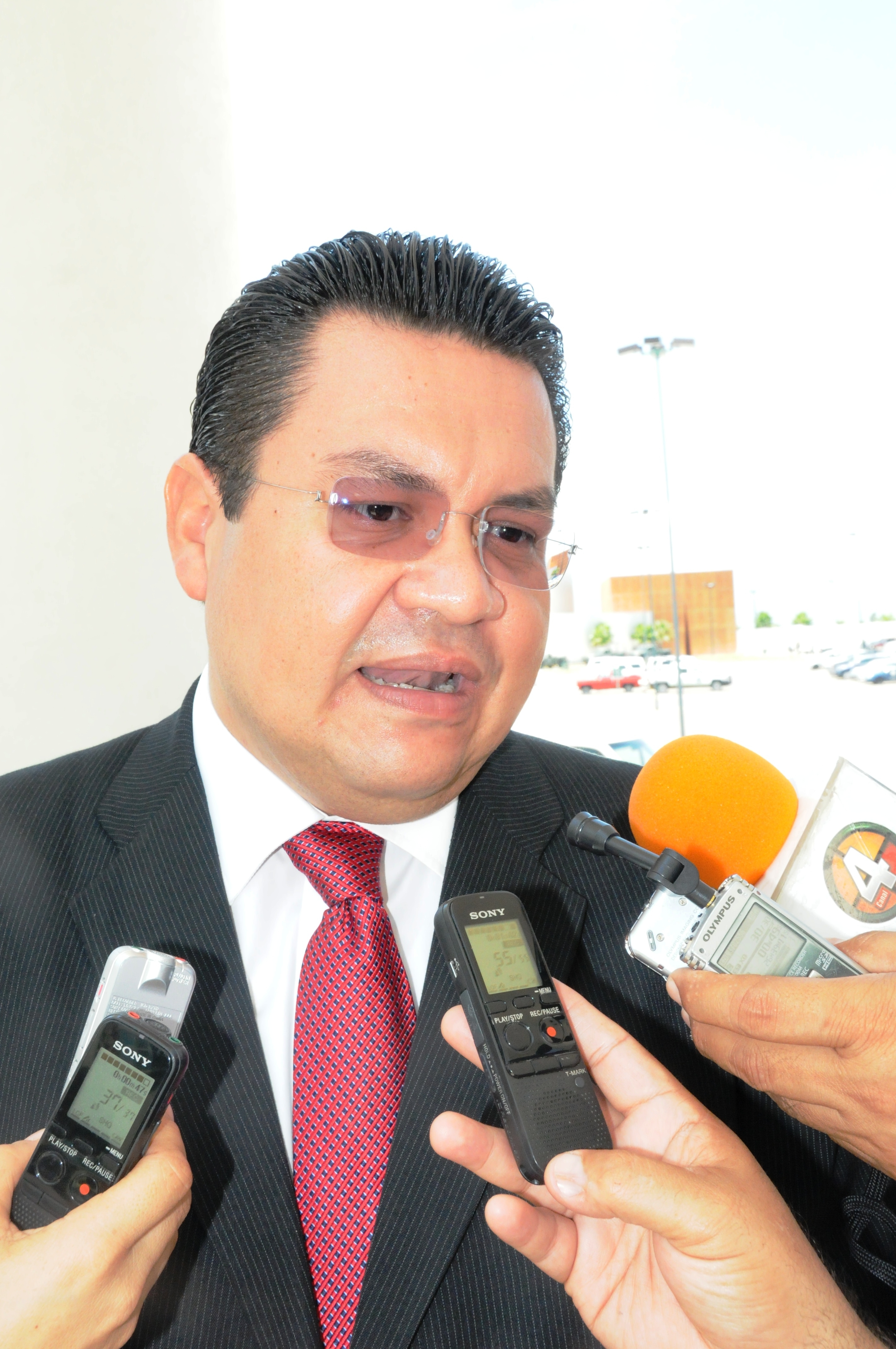 Rabindranath Juárez, delegado.