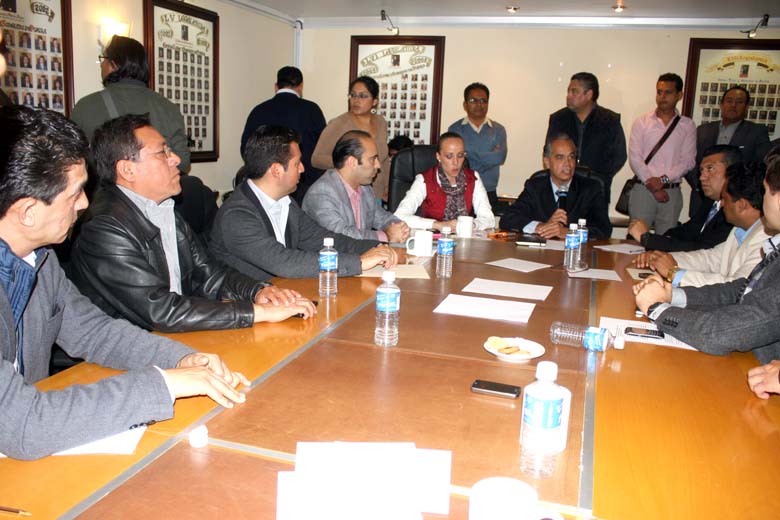 Reunión de coordinadores parlamentarios para elección de líderes.