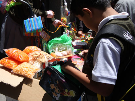 Ignora SS a nivel local plan contra comida “chatarra”
