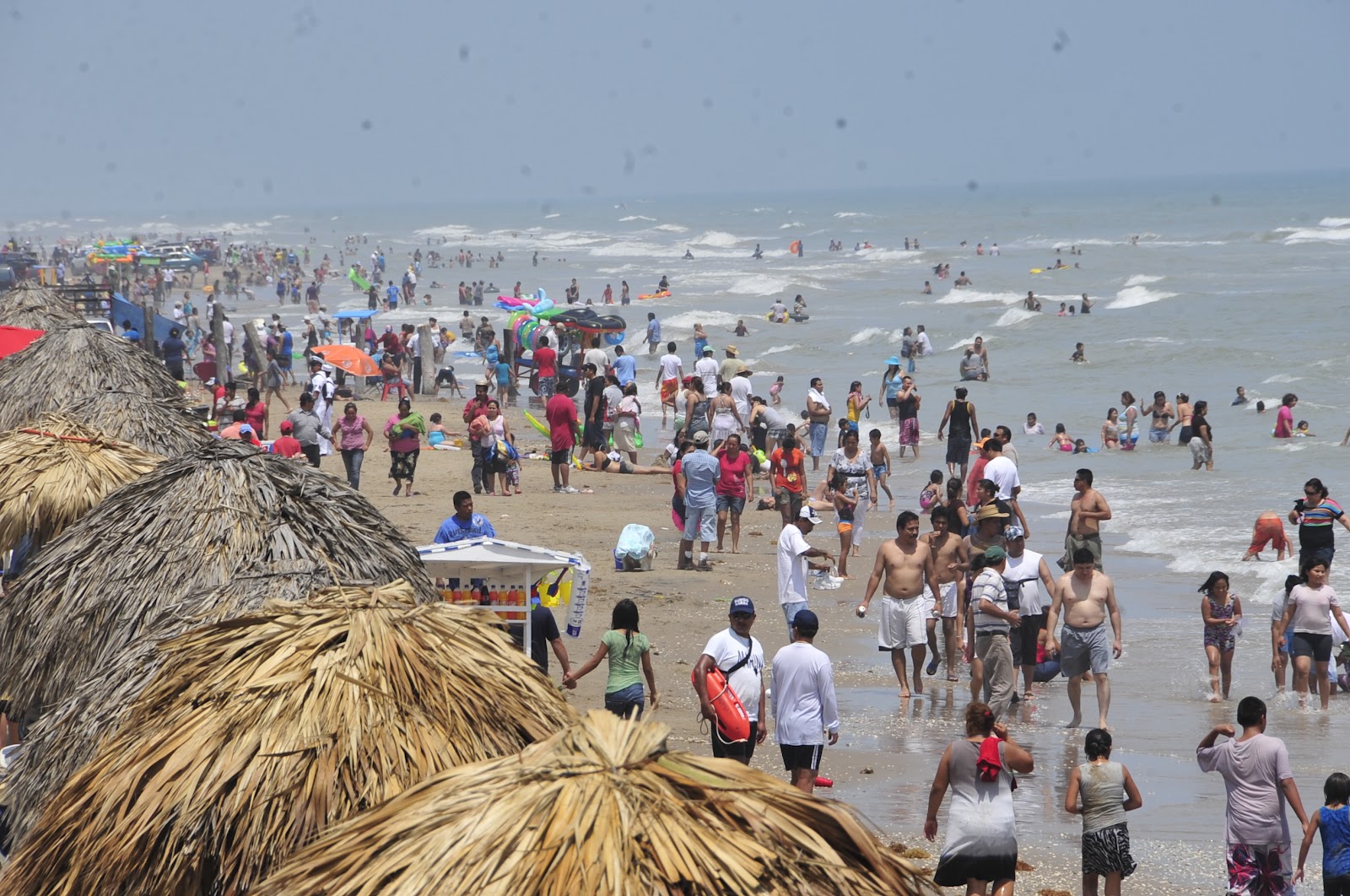 Rigo Tovar ‘rebautiza’ playa Bagdad