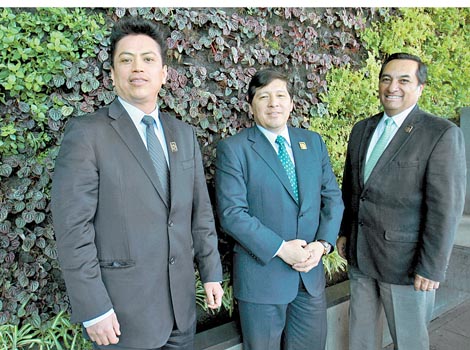 Los biólogos Ricardo Medina, Jesús Enrique Pablo y Raúl Arriaga detallaron el proyecto.