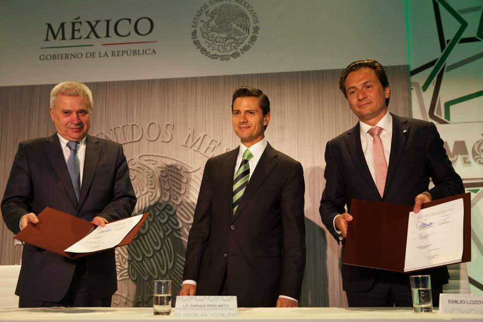 Pemex y la petrolera Lukoil suscribieron un acuerdo de entendimiento.