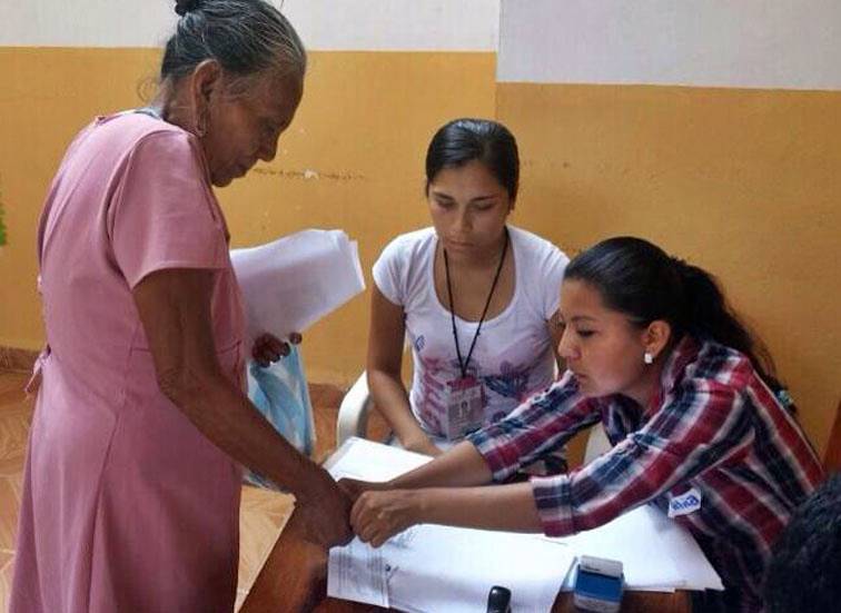 A través del programa Oportunidades, Sedesol entregó más de mil 980 mdp en apoyos. 