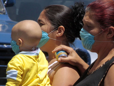 Se instalaron módulos para aplicar la Vacuna contra la Influenza. 