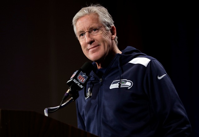 Pete Carroll, coach de los Halcones Marinos