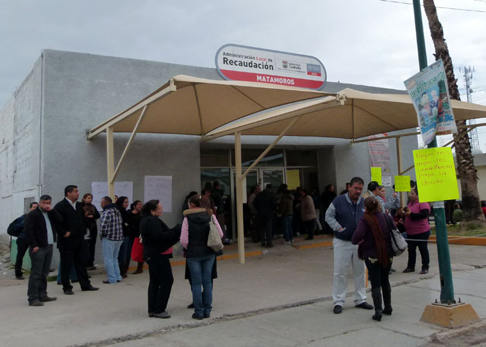 La administración local de Recaudación de Matamoros también fue tomada por los maestros.
