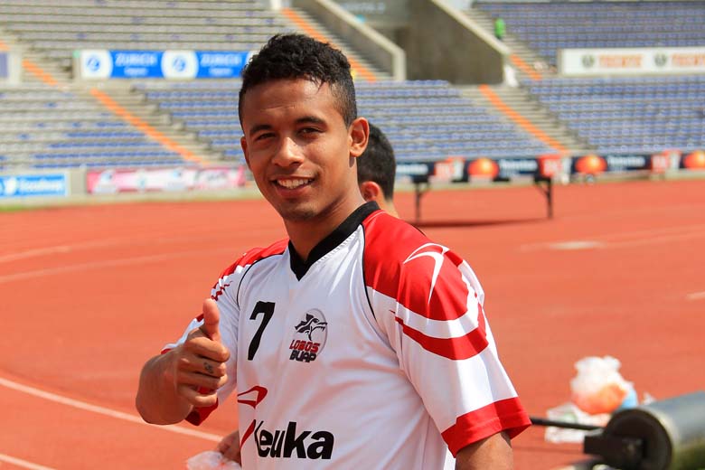 Marvin Piñón, mediocampista de Lobos BUAP.
