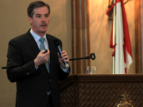 Peter Hall, economista en jefe y vicepresidente de la agencia de exportaciones de Canadá.