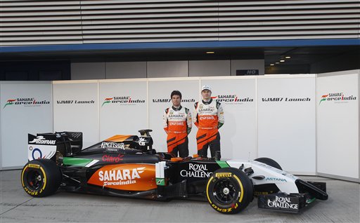 Sergio y Hulkenberg en la presentación del VJM 07