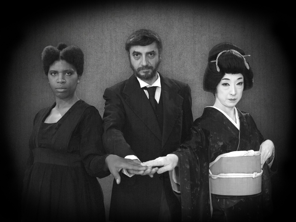 El Automóvil Gris al estilo benshi japonés, bajo la dirección de Claudio Valdés Kuri.