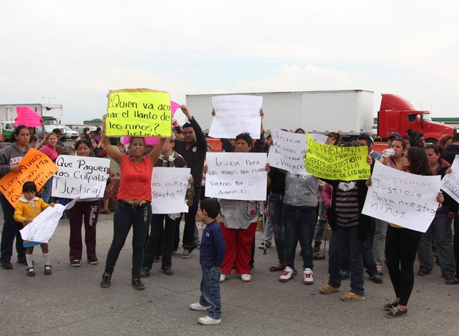 Bloqueo de la México-puebla, abuso de menores