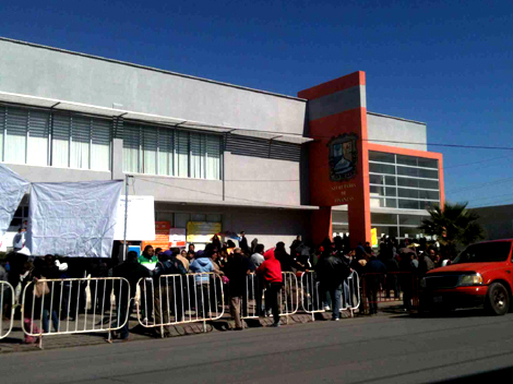 Hoy y mañana seguirán tomadas las instalaciones del edificio de la Secretaría de Finanzas.
