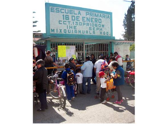 Primaria 16 de enero en Mixquiahuala. 