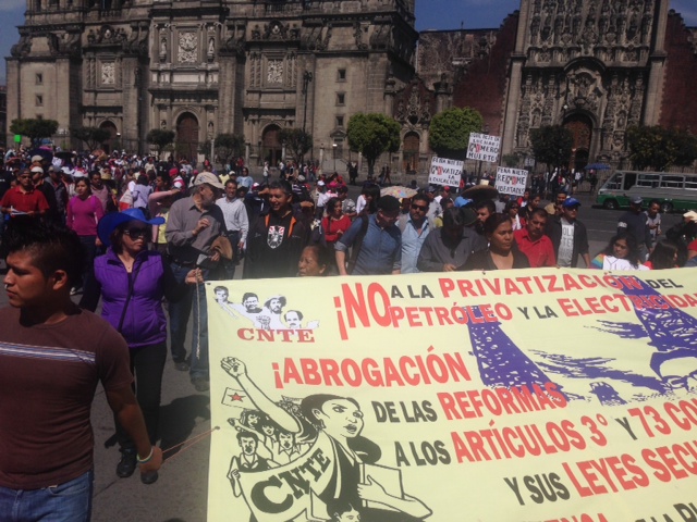 LA CNTE llegó al Zócalo capitalino por primera vez desde su desalojo