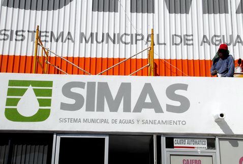 Simas Torreón.