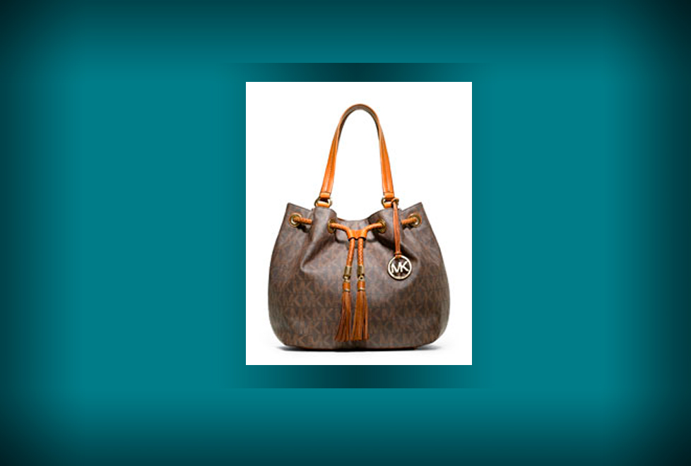 Las bolsa de Michael Kors son famosas por su diseño con las siglas MK.