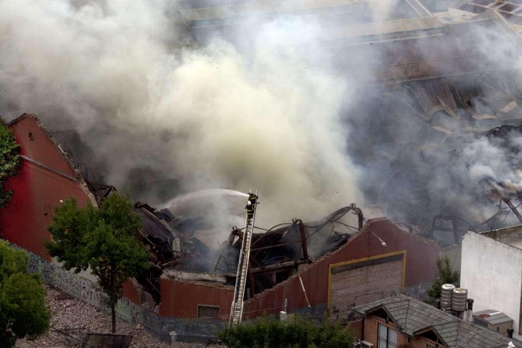 El fuego se comenzó un depósito de archivos bancarios
