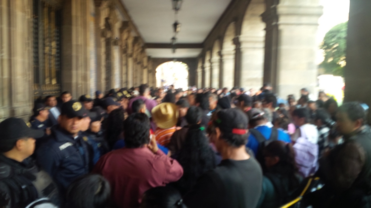 Los vagoneros invidentes llegaron al Zócalo