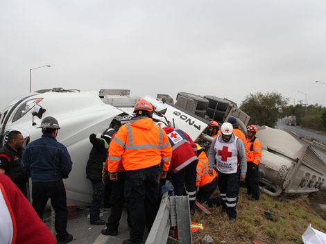 El accidente ocurrió en la carretera a Laredo, a la altura del municipio de Ciénega de Flores.