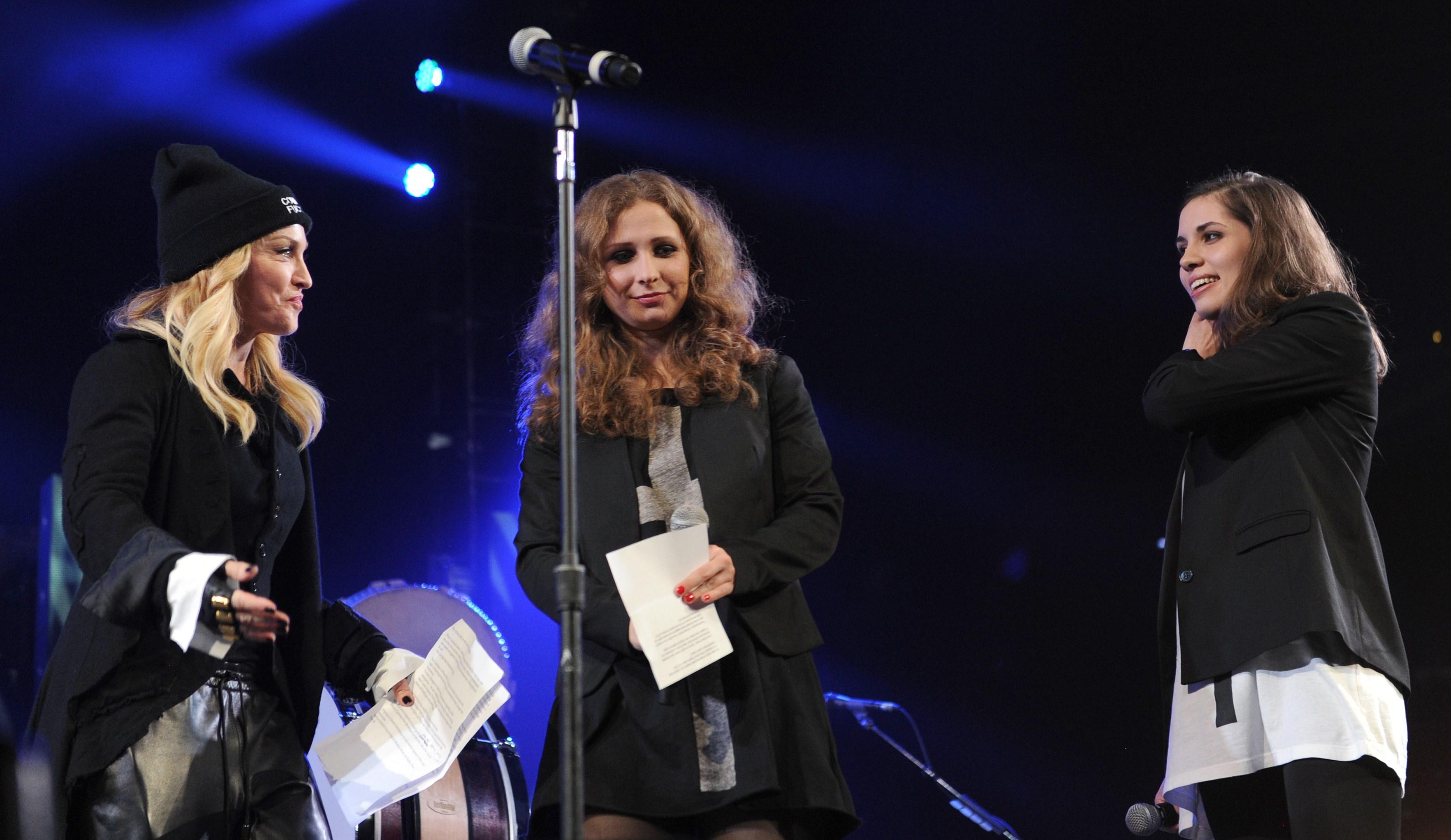 Madonna junto a las Pussy Riot