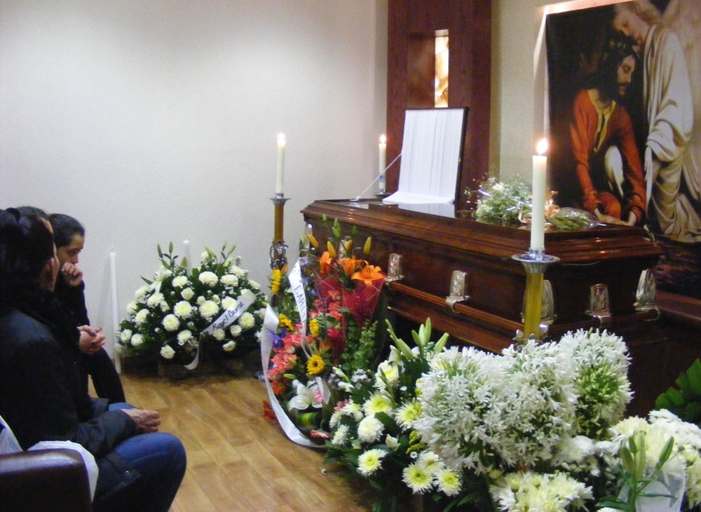 Durante el velorio.