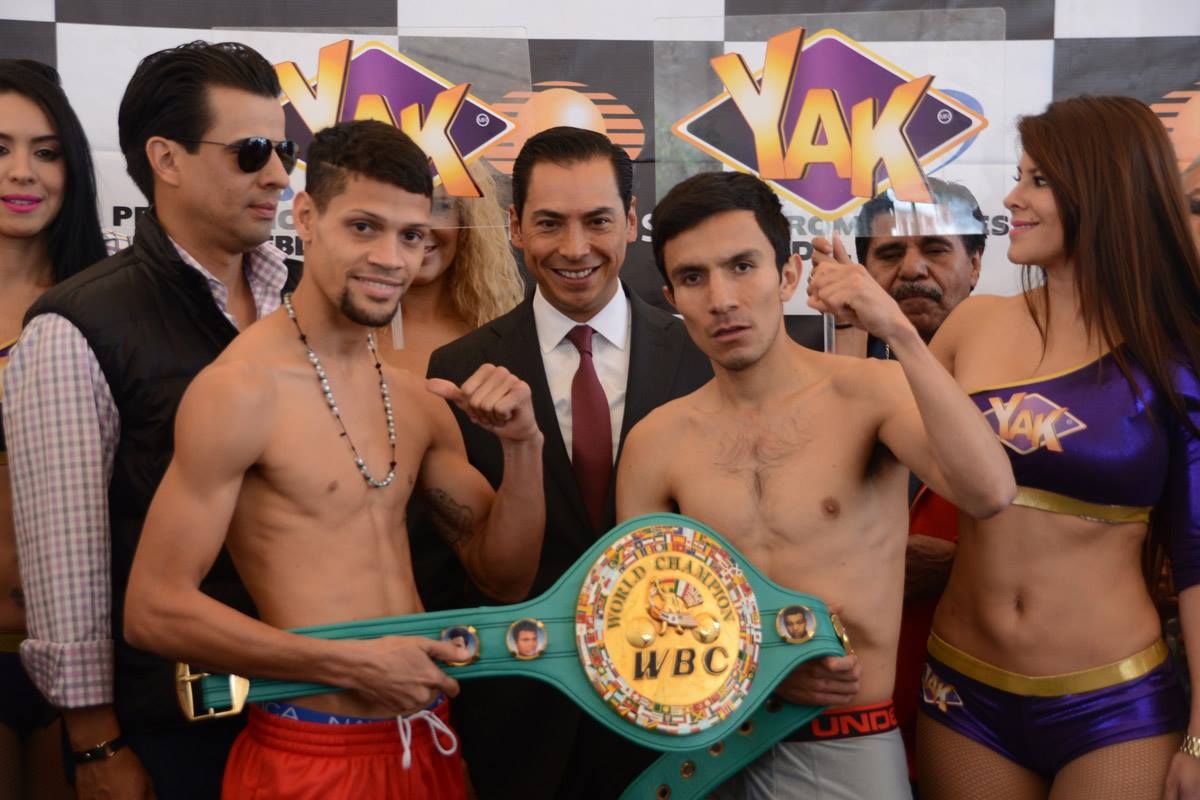 Todo listo para las batallas de esta noche protagonizadas por pugilistas mexiquenses.