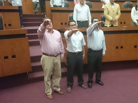 Riden protesta como consejeros del Instituto Transparencia y Acceso a la Información del Estado de Guerrero.