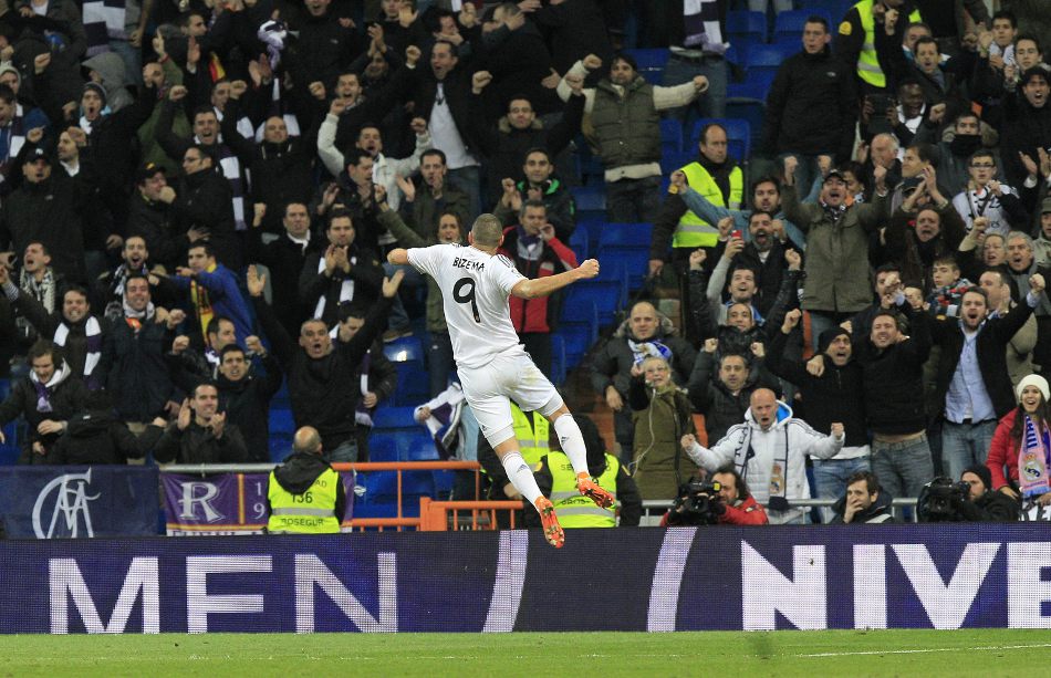 Benzema se fue con doblete del Bernabéu 