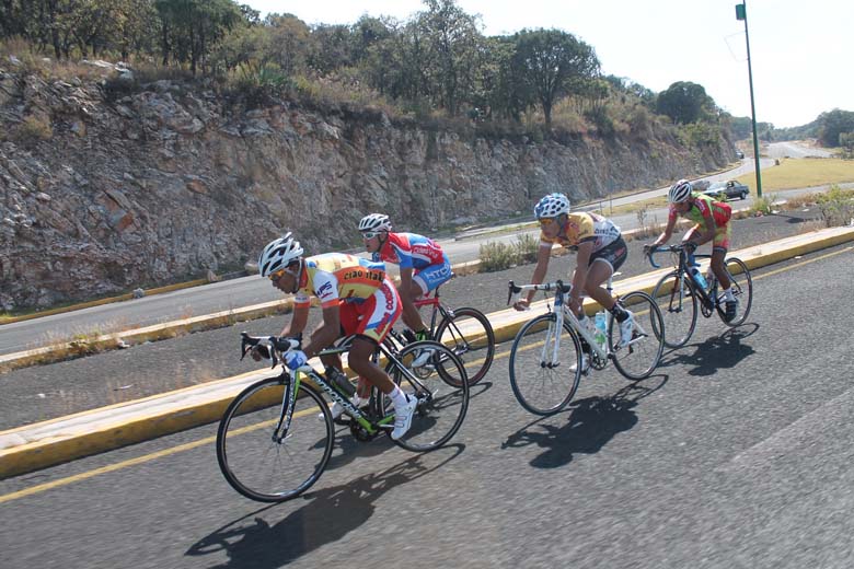 Selección poblana de ciclismo participa en proceso selectivo rumbo a la Olimpiada Nacional 2014.