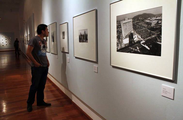 Exposición en el cuartel del arte. 