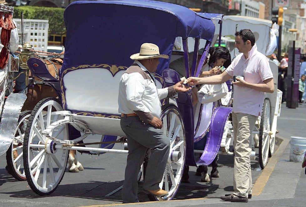El paseo en calandrias es una tradición que se realiza en el centro histórico de Guadalajara.