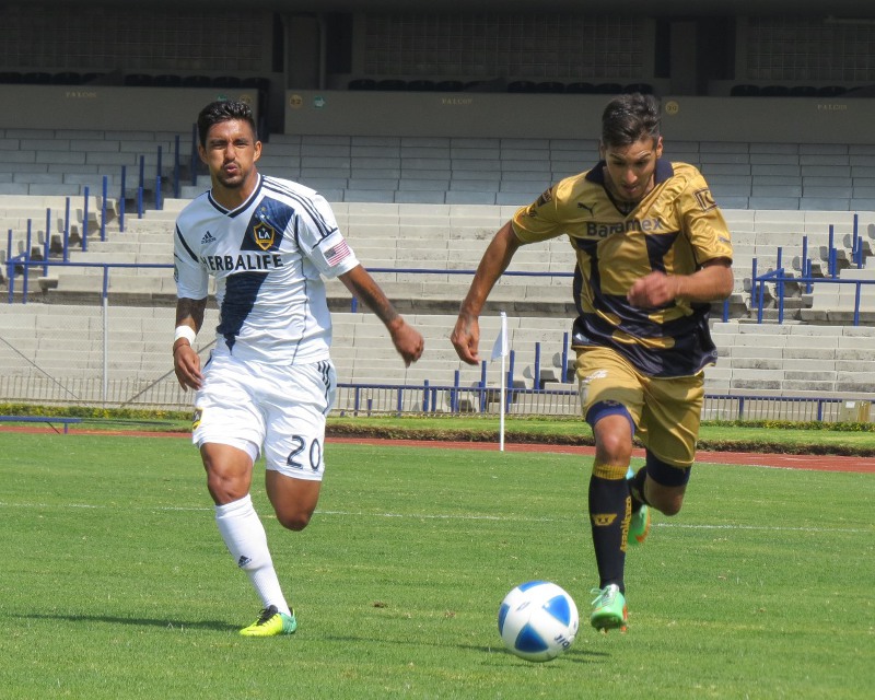 Pumas vence a Galaxy 