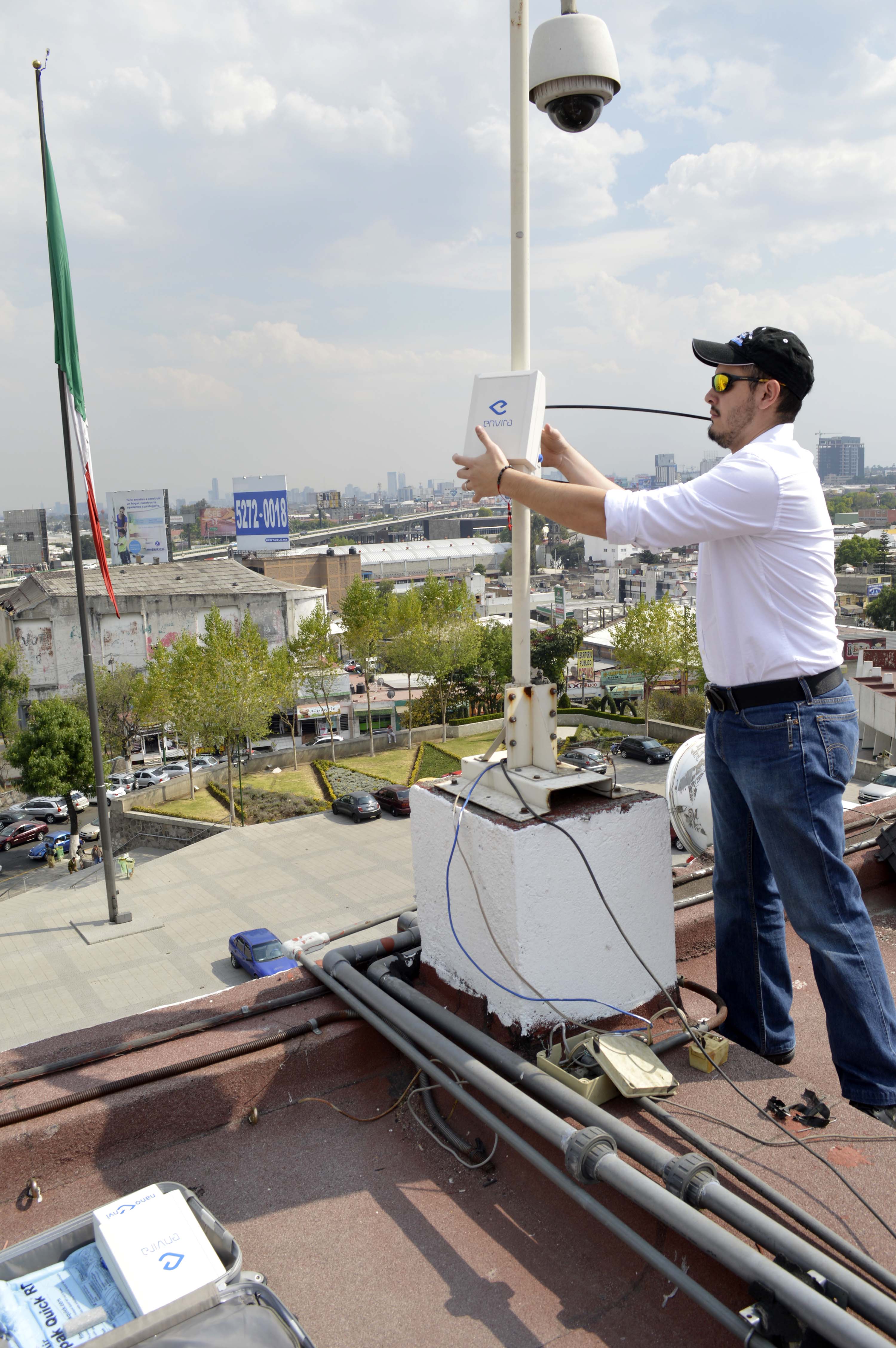 https://images.milenio.com/uxpoKFzgcENKeY8F88RSL-WS6DA=/958x596/uploads/media/2014/02/12/instalacion-del-dispositivo.jpeg