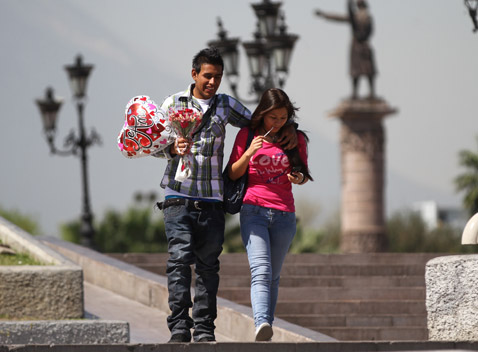 Las 'parejas digitales' suelen casarse en menor tiempo, señala la investigación.