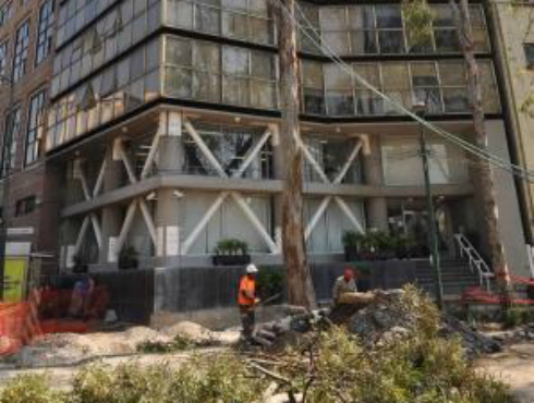 La Seduvi realiza trabajos de rehabilitación en la Glorieta de Cibeles, en la colonia Roma.