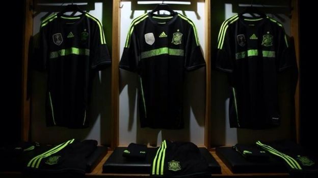 Segundo uniforme de España