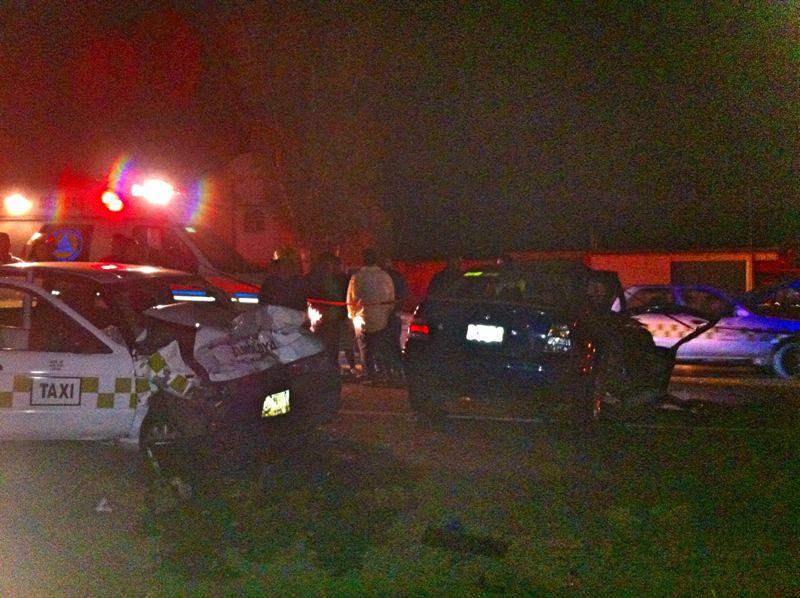 En el incidente estuvieron involucrados un Jetta y un taxi.
