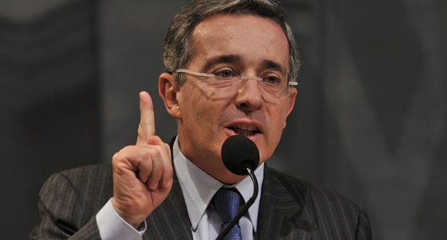 Álvaro Uribe, ex  presidente de Colombia
